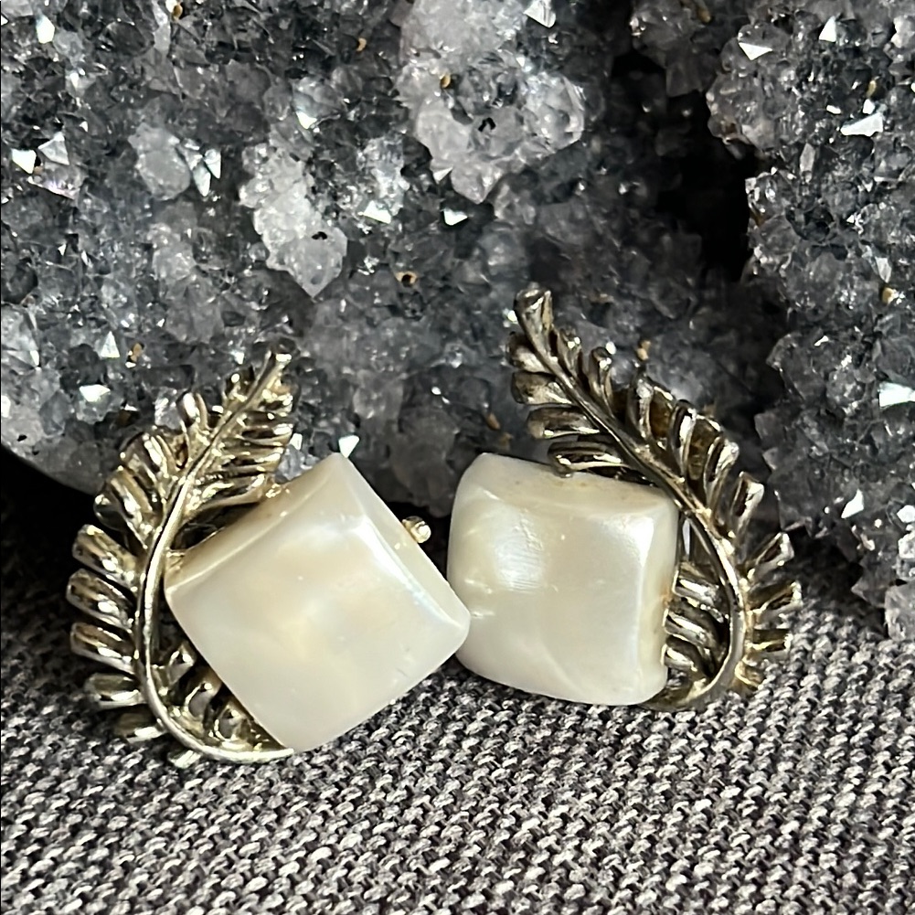 Vintage Coro White Thermoset Frond Clip On Earrings